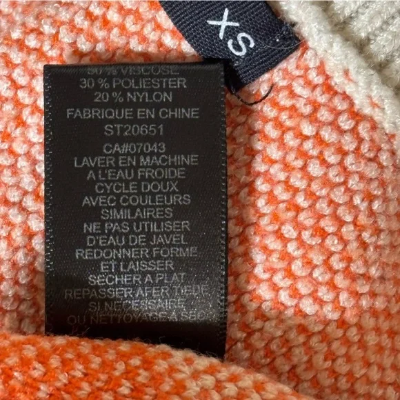 Moon & Madison cropped oranges pattern sweater, ladies XS - Picture 8 of 9